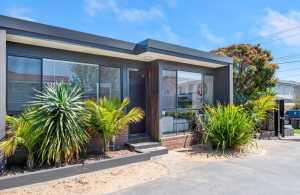 Mordialloc villa unit